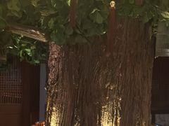 -八府香鸭·啫啫煲(华山路店)