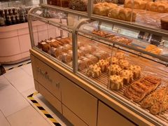 面包甜点陈列柜-LanTa蓝塔烘焙(中原万达店)