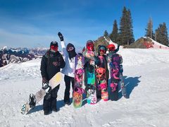-丝绸之路山地度假区滑雪场