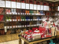 零售区-VENCHI 闻绮(北京国贸商城店)