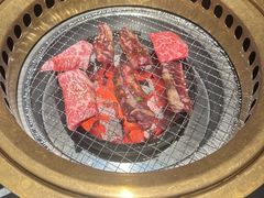 -山川小町·极番烧肉(新地假日广场店)