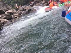 -安吉龙王山峡谷漂流