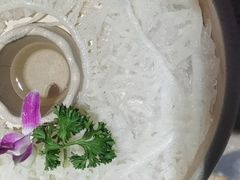 -老牌坊云南鱼豆花火锅(爱建店)