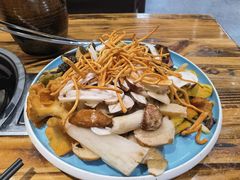 -菌之家·专业纯野生菌火锅·特色炒菌