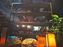 酒架-乌托邦咖啡(武侯祠店)