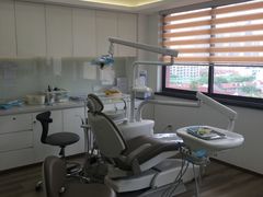 -Dr.Z dental仁康种植矫正中心