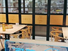面包甜点陈列柜-茅庐川菜(青岛凯德店)