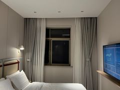 -如家商旅酒店(上海徐家汇柳州路桂林公园地铁站店)