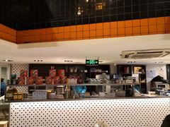-新大咀港式茶餐厅(宝山万达店)