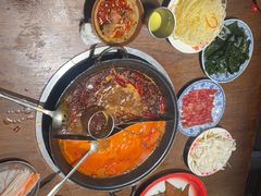 -萍姐火锅·公路夜市(武汉首店)