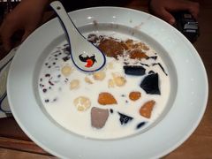 -RUXU入续糖水铺与包(卓悦中心店)