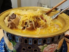 大骨头炖酸菜-关东小磨东北菜(上海长风大悦城店)