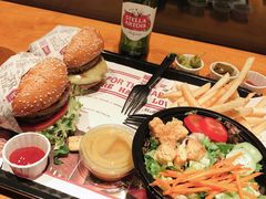 -The Habit Burger Grill 哈比特汉堡(复兴soho店)