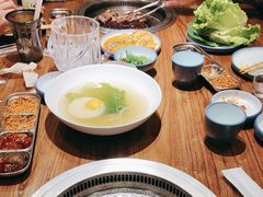 -明洞阿姨·韩式酱蟹烤肉·创意料理(三元桥店)