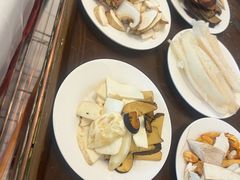 -天宜隆蘑菇宴火锅(石景山旗舰店)