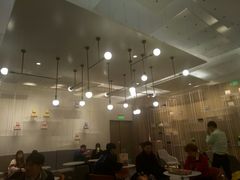 大堂-奈雪的茶(市百一店)