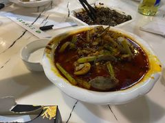 -凤凰路何眼镜香辣蟹(花果园店)