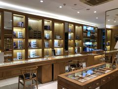 -宝丽眼镜(湖墅店)