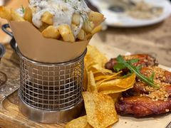 -Mark&Mars Restaurant
