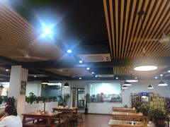 大堂-皖北巫氏三胖地锅鸡(正大店)