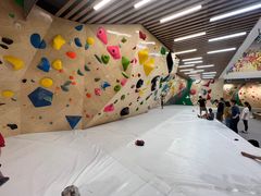 -ROCKPLUS攀岩馆(环宇城店)