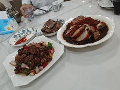 -余杨鸭鸭餐厅