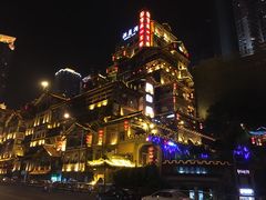 -屋顶顶城市·江景酒店-客房部