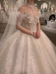 -艾米丽婚纱礼服