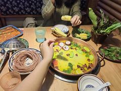 -洱火云南酸菜牛肉火锅(石景山当代商城店)