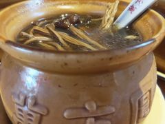 茶树菇排骨瓦罐汤-万方圆拌粉瓦罐汤(滕王阁旗舰店)