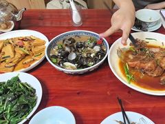 -芦茨金富饭庄·25年老字号·专做稻草鸡