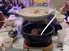 -霄汉牛三鲜湖北砂锅菜(万松园2店)