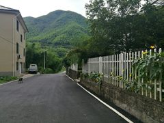 -安吉龙王山峡谷漂流