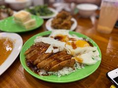 黑椒汁猪扒煎双蛋饭-澳门陈光记烧味饭店(南京德基广场店)