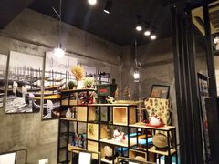 -臻鲜燕海鲜融合餐厅(金陵style店)
