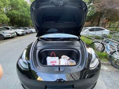 -TESLA 特斯拉(上海太古汇体验店)
