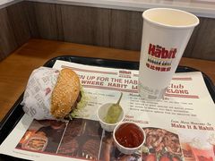 -The Habit Burger Grill 哈比特汉堡(世博店)
