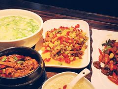 -万重锦·人文川菜馆(骡马市店)