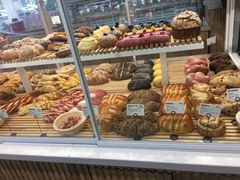 -焙丽拾光(麦凯乐直营店)