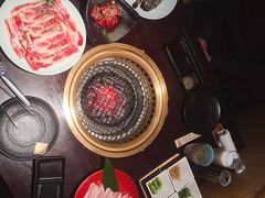-山川小町·极番烧肉(新地假日广场店)