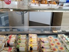 -85度C(生甜甜圈研究工坊·上海平凉店)