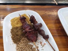-哈尔滨小酒馆·鲜肉现穿自助烧烤(康新花园店)