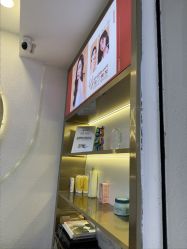 -虫二·专注健康烫染沙龙