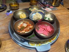 开胃小菜-首尔朴宝·炭火烤肉(五角场店)