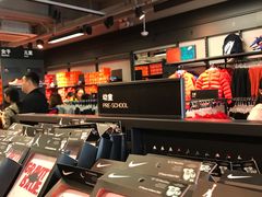 -NIKE上海青浦优选体验店