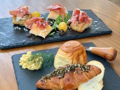 -Mark&Mars Restaurant