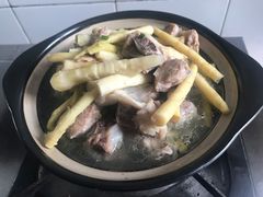 小笋炖排骨-老太婆饭店(新富路店)
