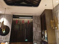 -爱碗亭·鲜炒湖南菜(壹城中心店)