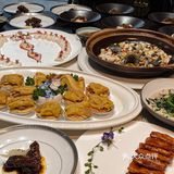 广州！在广州！！吃到了很酥香的盐焗鸡蛋挞