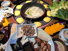 -三人行骨头王火锅(长寿店)